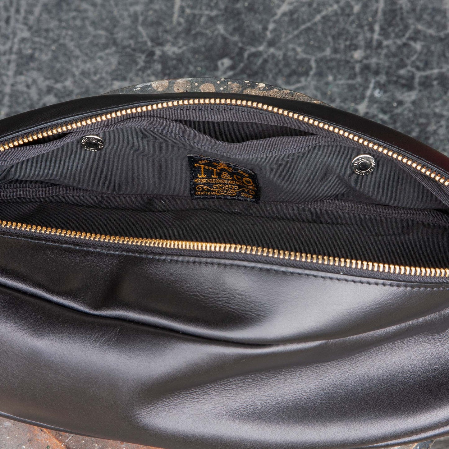 TT&CO. RUGBY BAG