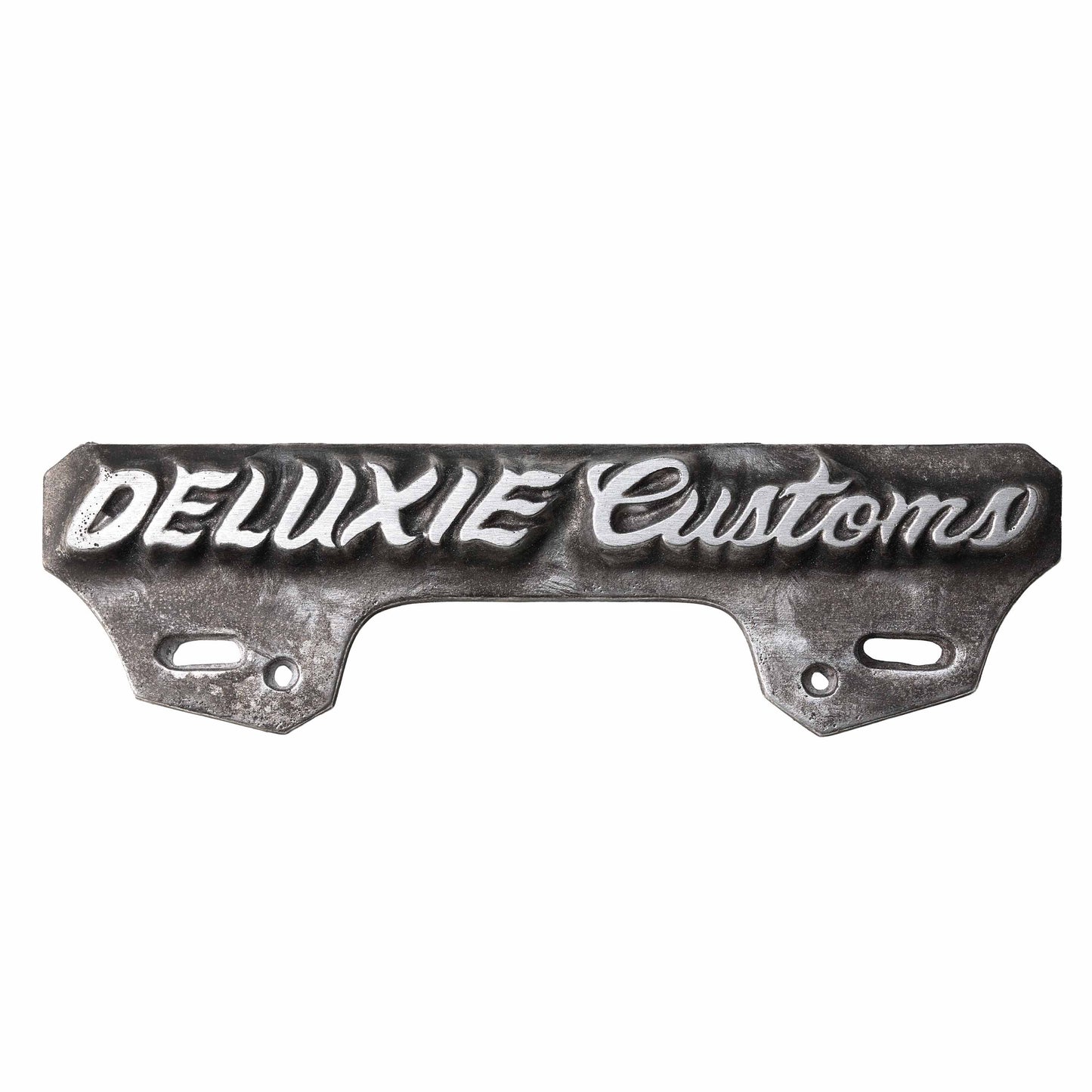 LICENSE PLATE TOPPER – “DELUXIE CUSTOMS”